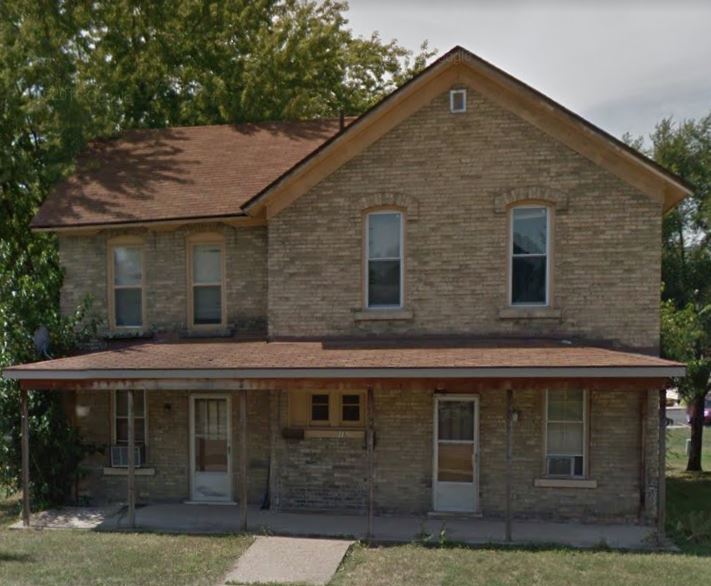 215 1/2 N. Beaumont Rd., Prairie du Chien, WI 53821