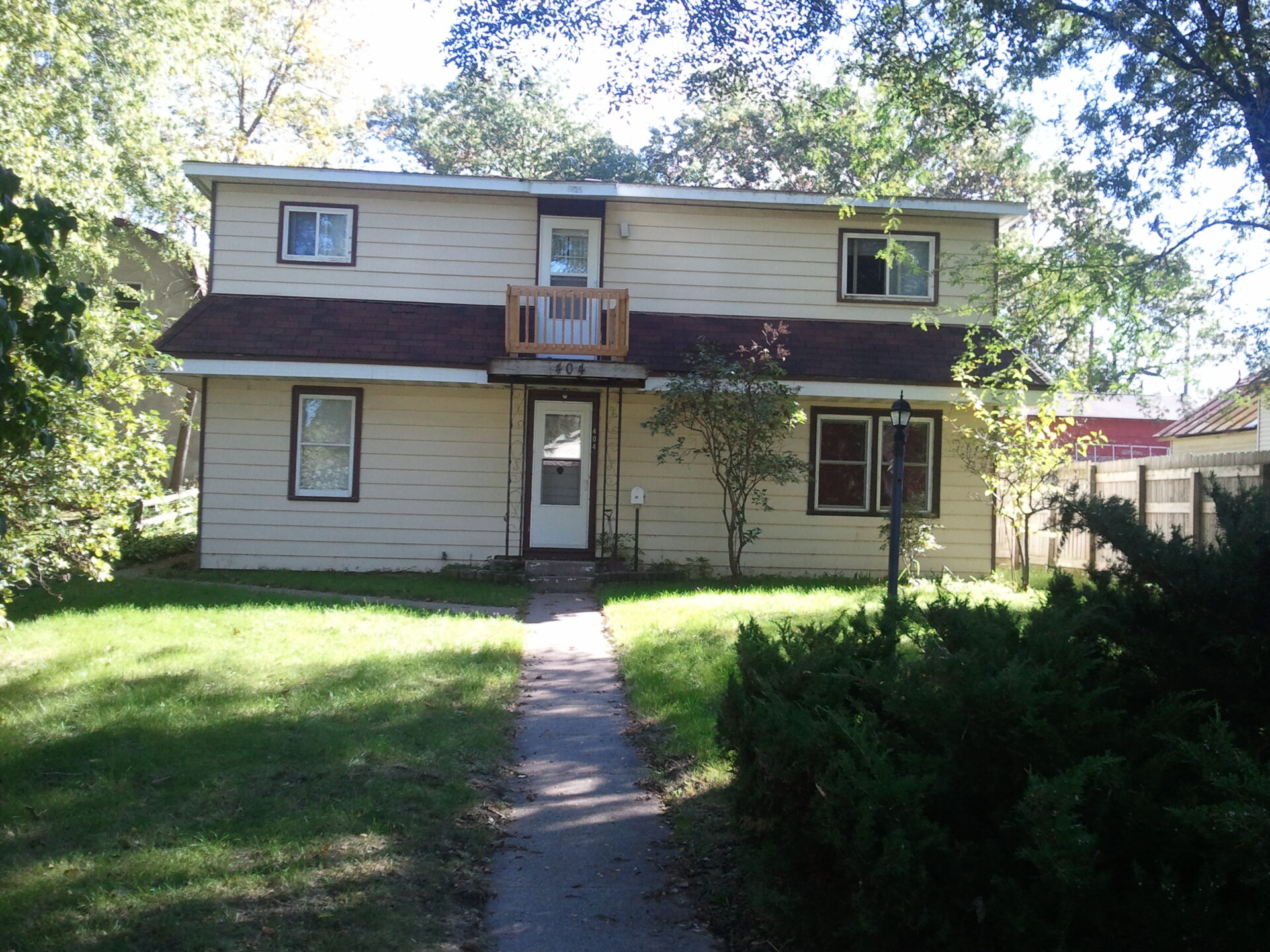 2 Bedroom, Upper Duplex 406 Prospect St.
