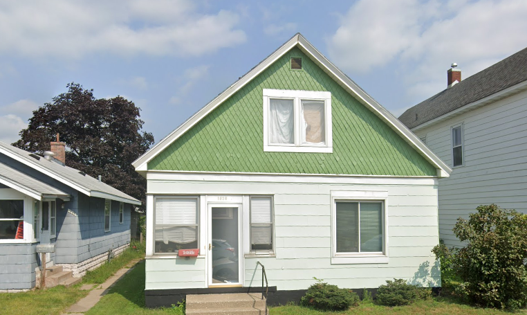 2 Bedroom House- 1826 George St.