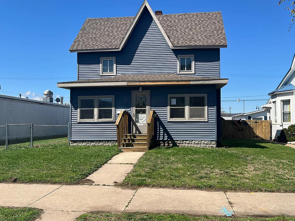 1311 Caledonia St., La Crosse, WI 54603